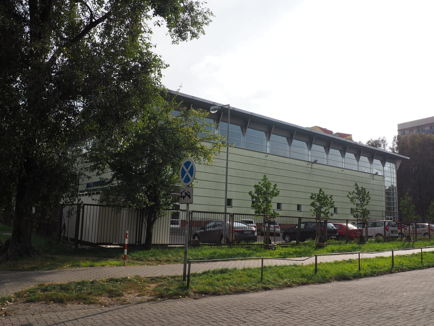 Zdjęcie architektury budynku Hala sportowa Szkoły Podstawowej nr 238 im. Christo Botewa